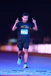 BIB: 
                            <button type="button" onclick="openModal(24006018)" class="btn btn-primary btn-sm float-right btn-popup" data-toggle="modal" data-target=".modal-high-quality">
                        <i class="fas fa-shopping-cart"></i> Add to Cart
                    </button>
                                            <button type="button" onclick="isThisMe(24006018, true)" class="btn btn-success btn-sm float-right btn-popup btn-isme hidden" data-toggle="tooltip" data-placement="bottom" title="นี่คือรูปของคุณใช่ไหม คลิกที่นี่เพื่อเอาเข้าอัลบั้ม">
                        <i class="fas fa-plus"></i> Add to album
                    </button>
                    <button type="button" onclick="isThisMe(24006018, false)" class="btn btn-warning btn-sm float-right btn-popup btn-isnotme hidden">
                        <i class="fas fa-ban"></i> Remove from album
                    </button>